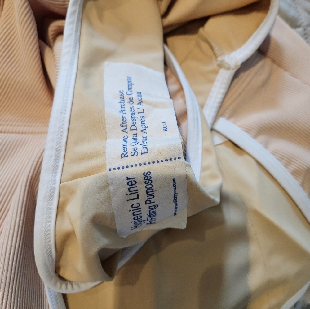 Lane Snow One Piece Swimsuit *NEW* - Picture 10 of 11